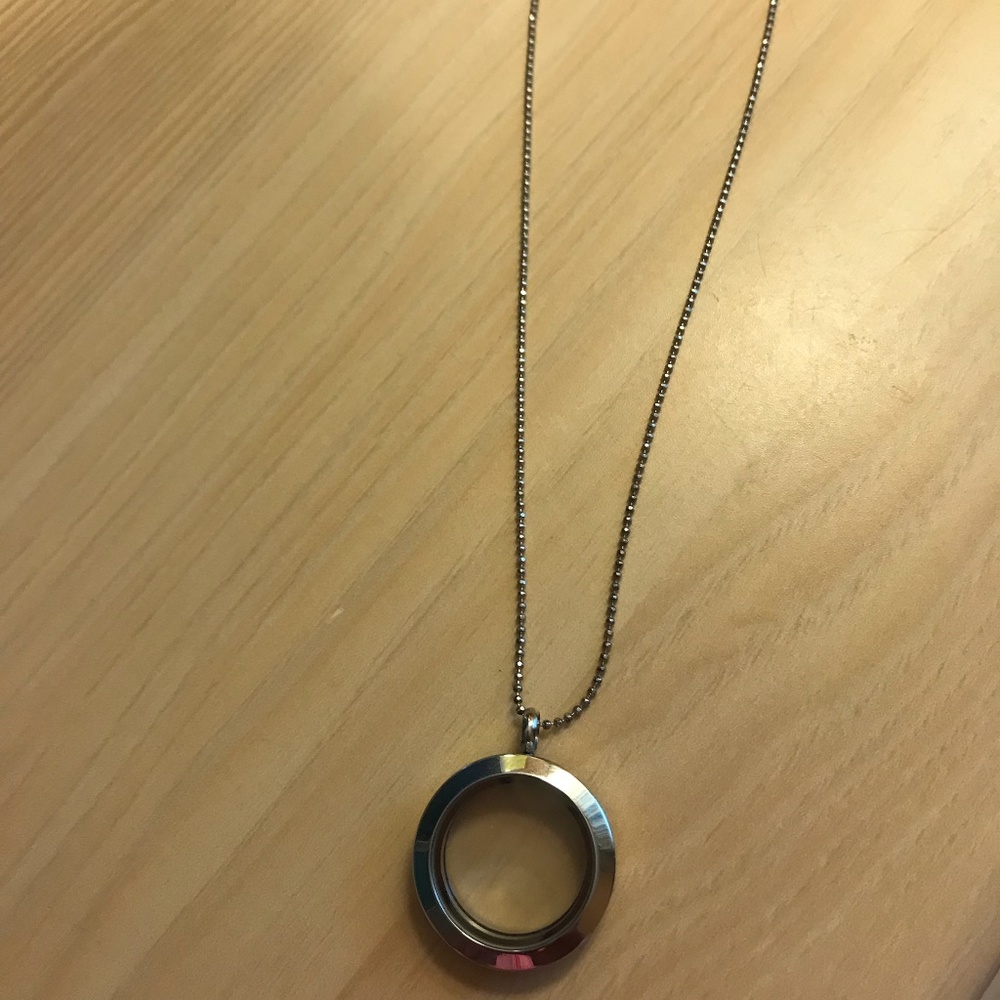Origami Owl necklace